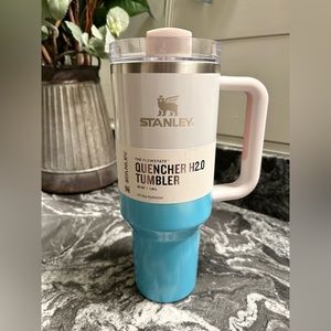 Limited Edition Stanley 40oz Stainless Steel Quencher H2.O FlowState Pool Ombre